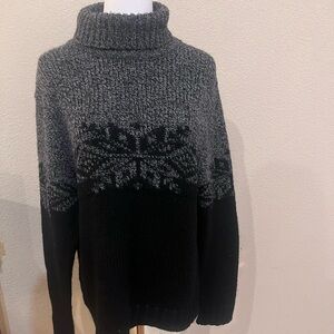 Men's Black and Gray Sweater